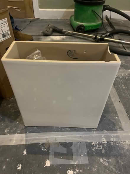 Photo of free Arezzo rimless CC cistern (SW11) #1