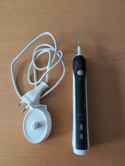 Photo of free Electric toothbrush (Sandridge AL4) #1