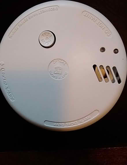 Photo of free Wired in smoke detector (Greenhill S8) #2
