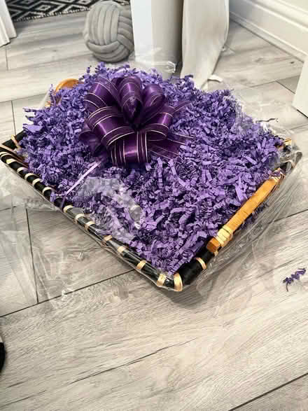 Photo of free Hamper basket with filling and bow (Basildon) #1