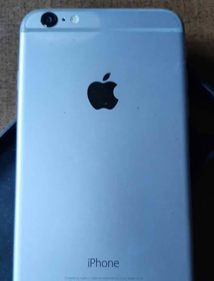 Photo of iPhone to update current iphone (Lower Assendon RG9) #3