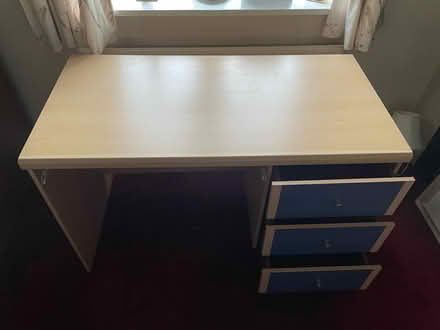 Photo of free Desk (BN21) #1