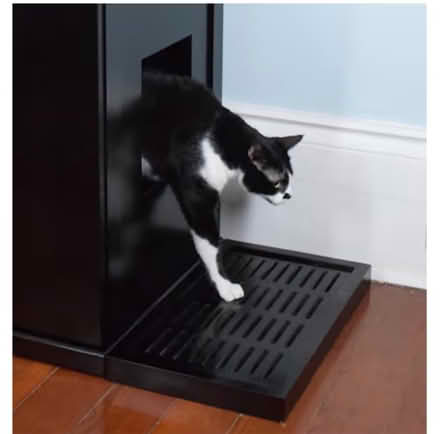 Photo of Top enclosed litter box for cat (Park Blvd) #1