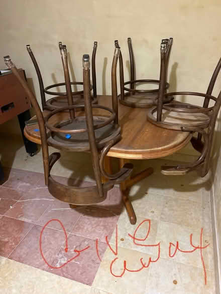 Photo of free Table with 2 leaves (Atherton) #1