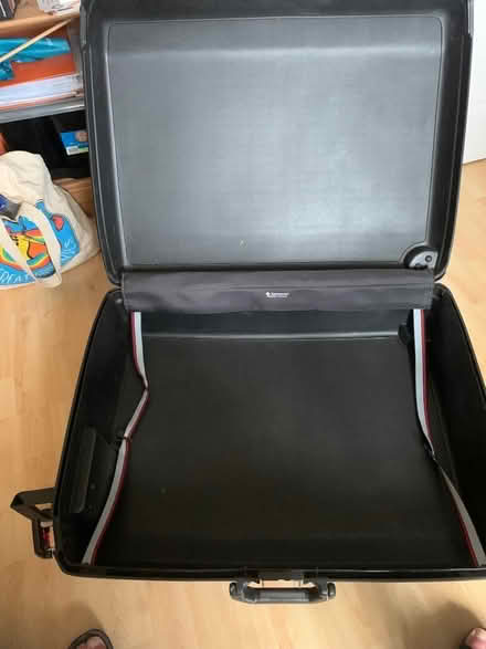 Photo of free Samsonite suitcases (Cheadle Hulme SK8) #3