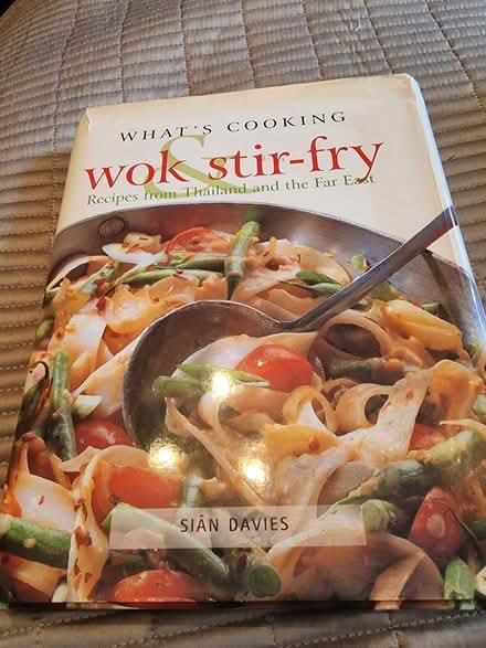 Photo of free Wok stir - fry hardback book (DY6) #1