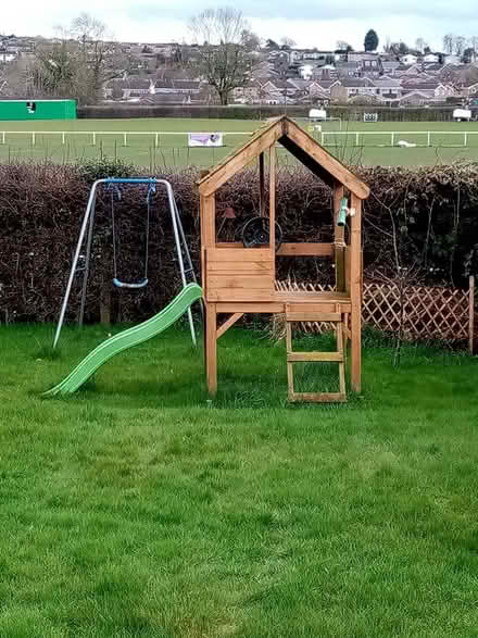 Photo of free climbing frame/den (S18) #1