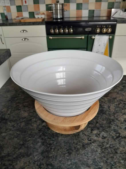 Photo of free White ceramic salad bowl (Beer) #1