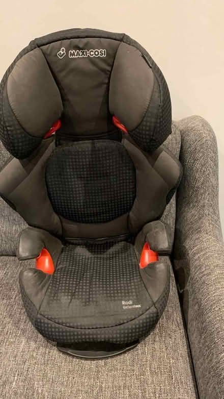 Photo of free Child’s Car Seat (Chelmsford CM1) #1