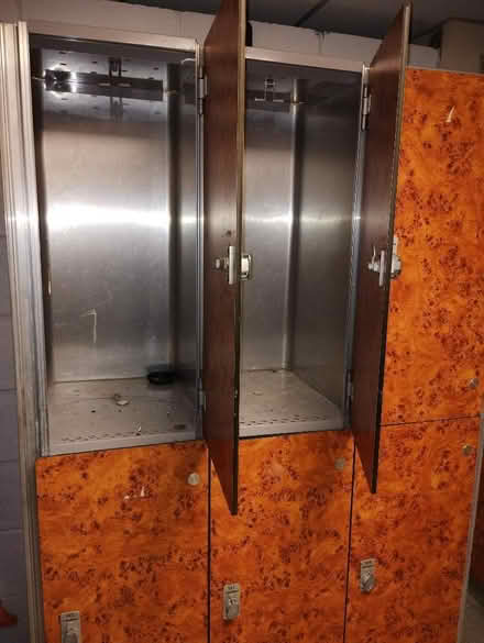 Photo of free A bank of 6 lockers (Southport PR9) #2