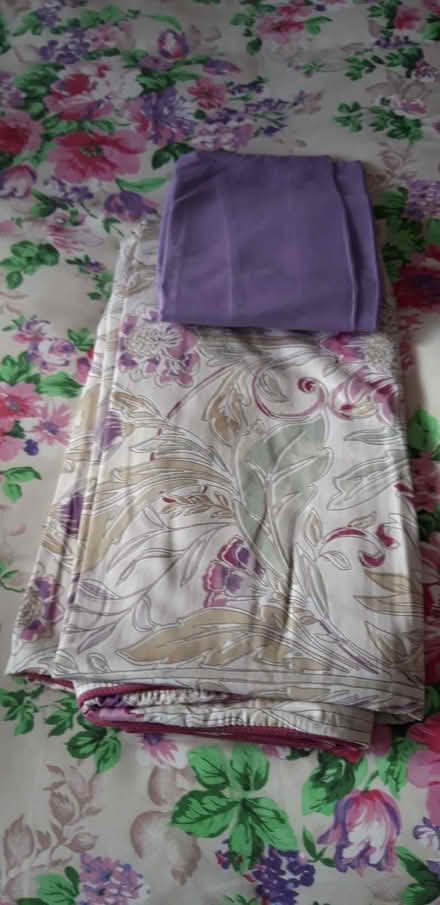 Photo of free Double Duvet Covers & Pillowcases (Waterlooville PO8) #2
