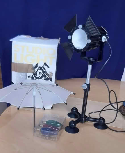 Photo of free Small photographers studio light (Moorfields) #1