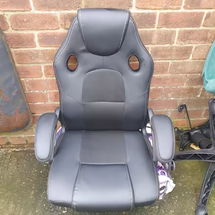 Photo of free New Gaming Chair Seat- No Base (Mansfield, NG18) #1