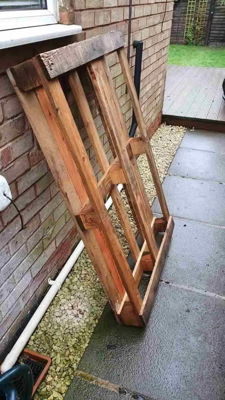 Photo of free Wooden pallet (Hockley Heath CP B94) #1