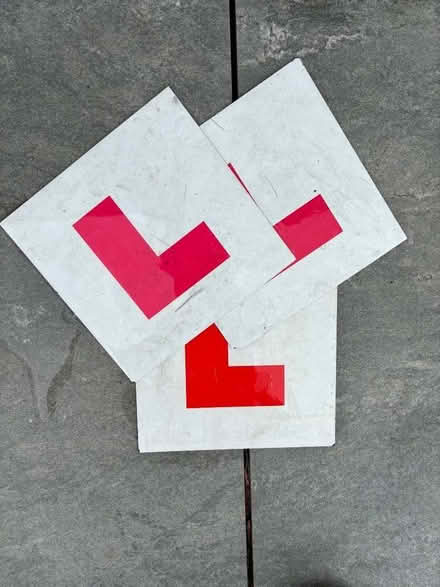 Photo of free L plates (magnetic) (Henley-on-Thames RG9) #1
