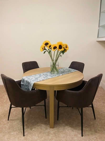 Photo of free Table, chairs (Ware SG12) #4