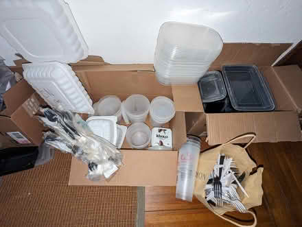 Photo of free Takeout containers and utensils (Hayward/Castro Valley) #1