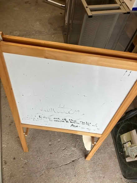 Photo of free Easel (Libertyville) #1