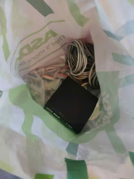 Photo of free 19" HP monitor with stand (SW18) #1