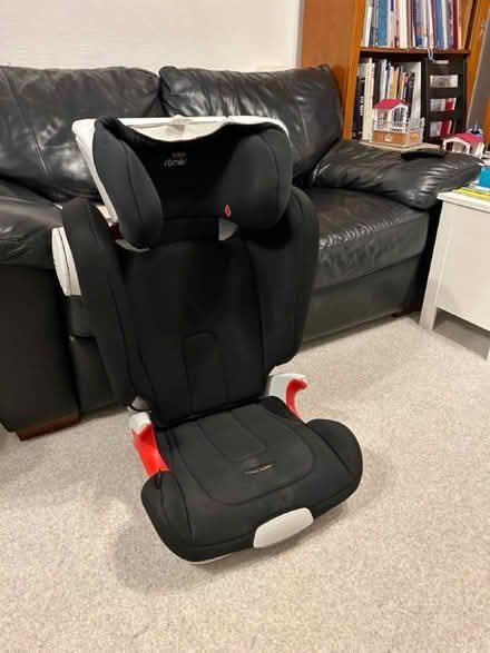 Photo of free Britax Römer XP-SICT Child's Car Seat (Silverdale LA5) #3
