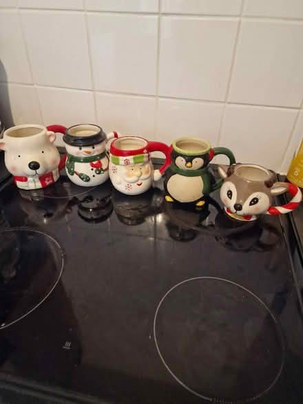 Photo of free 5 christmas mugs (Ryelands LA1) #1