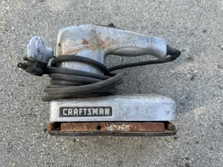 Photo of free Craftsman sander (91030) #1