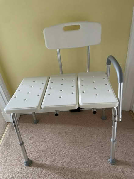 Photo of free Bath aid (Cam GL11) #1