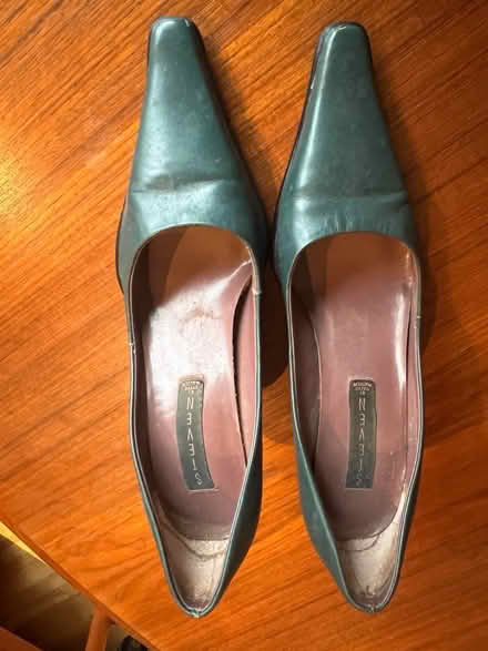 Photo of free Ladies Steve Madden Leather Pumps (Reston Lake Anne vicinity) #2