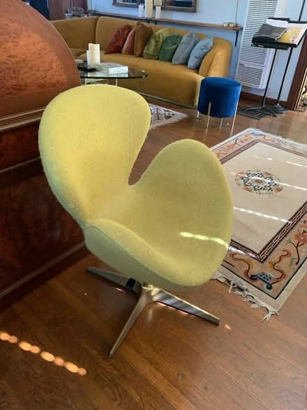 Photo of free Green chair (Berkeley) #1