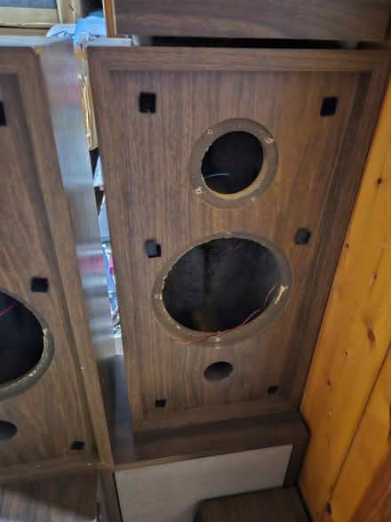 Photo of free Speaker boxes (Mississauga) #3