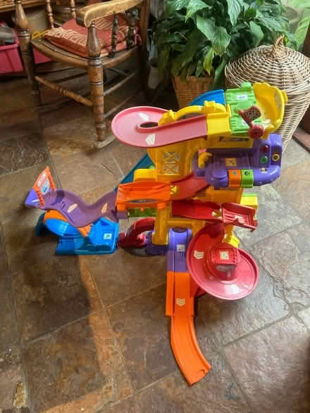 Photo of free Race track Toot Toot Drivers (Penisarwaun LL55 3) #2