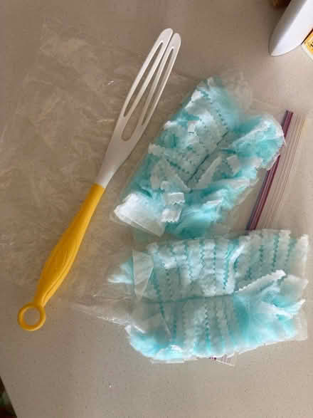 Photo of free Swiffer duster (Sellwood) #1