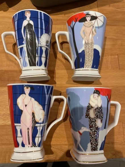 Photo of free Set of four China Art Deco design mugs (NW2) #1