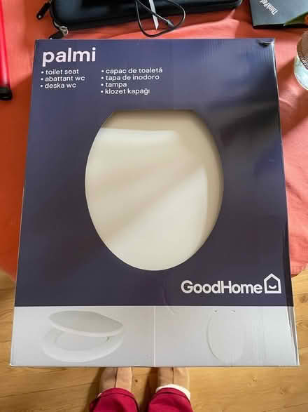 Photo of free Brand new toilet seat (Broad Green, CR0) #1