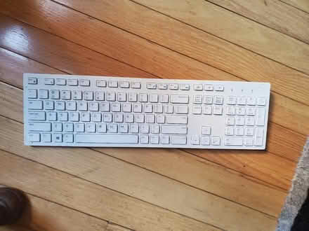 Photo of free Dell wireless keyboard (Washington) #1