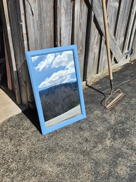 Photo of free medicine cabinet (virgil) #1