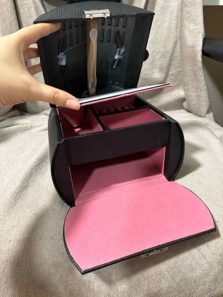 Photo of free Jewellery box (Golders Green, NW11) #1