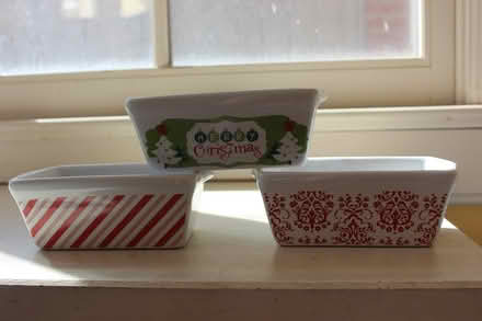 Photo of free Holiday mini loaf baking dishes (Capitol Hill) #1