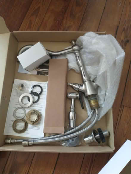 Photo of free Kitchen faucet - parts (or repair?) (KeyportNJ) #1