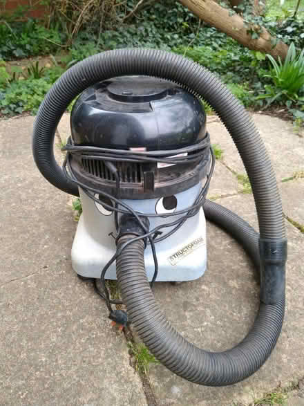 Photo of free Workshop vacuum cleaner (Abingdon OX14) #1