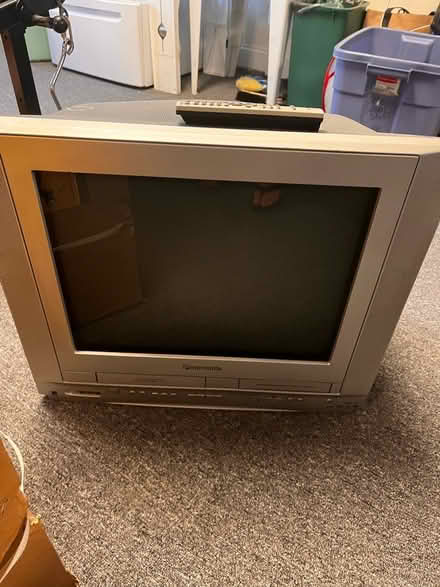 Photo of free 2 Panasonic tv’s (Hwy 101 South toward Woodruff) #4