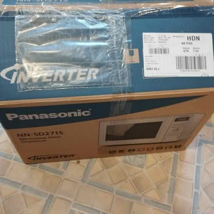 Photo of free Panasonic Inverter Microwave (still works) (Sutton SM2) #1
