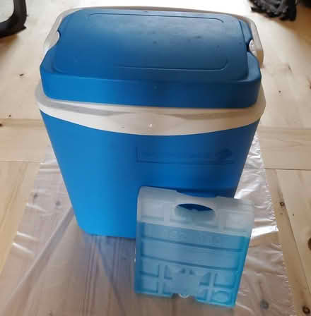Photo of free cool box and freezer pack (Taunton) #1