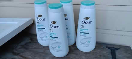 Photo of free 4x full bottles of dove body wash (Maple Leaf) #1
