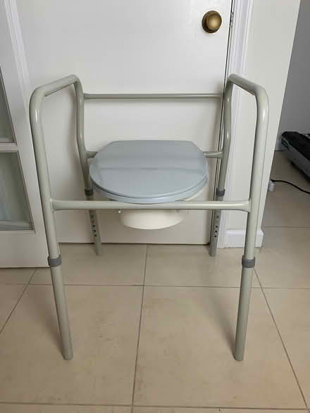 Photo of free Toilet safety frame (Vienna) #1