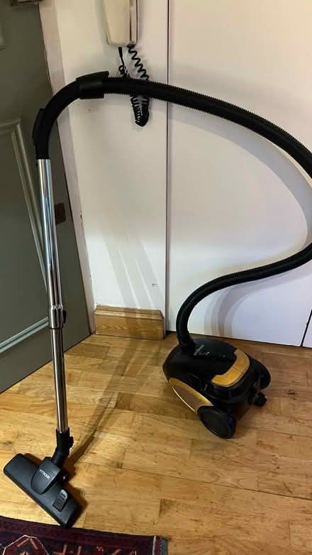 Photo of free Small vacuum (SE23) #1