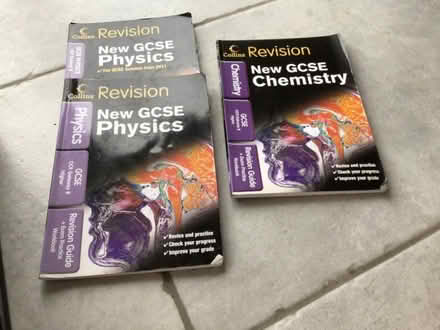 Photo of free GCSE, AS and Yr1 A level textbooks (Harrogate HG2) #2