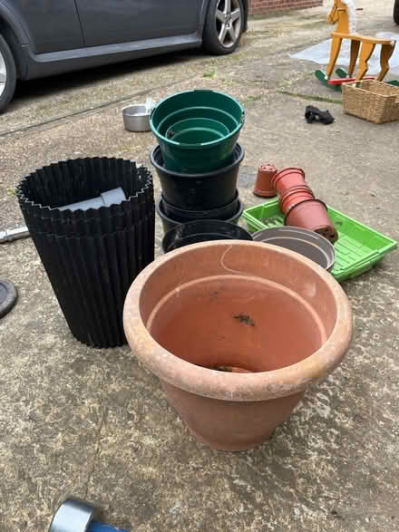 Photo of free Various plastic plant pots (Seaford) #1