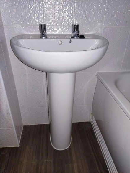 Photo of free pedestal wash basin taps waste (Coventry CV4 area) #1