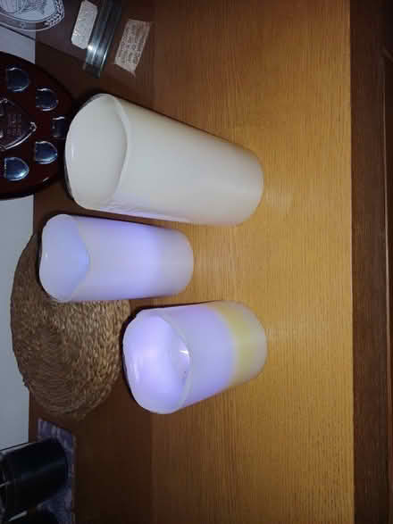 Photo of free LED candles (Gomersal BD19) #1